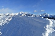 67 Dalla cima del Monte Torcola Soliva ammassi di neve 